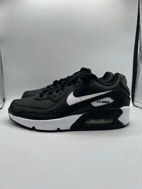 Nike Air Max 90 Leather GS “Black White” size 3.5Y